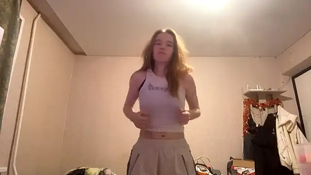 LeomaJee online show from 04.15.26