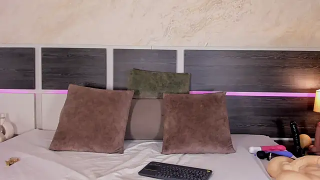 Natalia Cruzz online show from 03.29.26