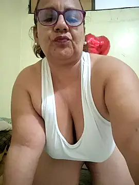 Roxy 77 online show from 03.04.26