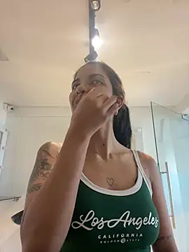 VioletaHills  online show from 03.31.26