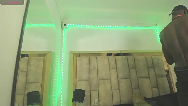 Titan Moreno  online show from 04.21.26