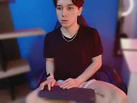 hollannd  online show from 03.14.26