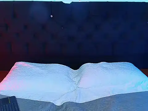 hollannd  online show from 03.21.26