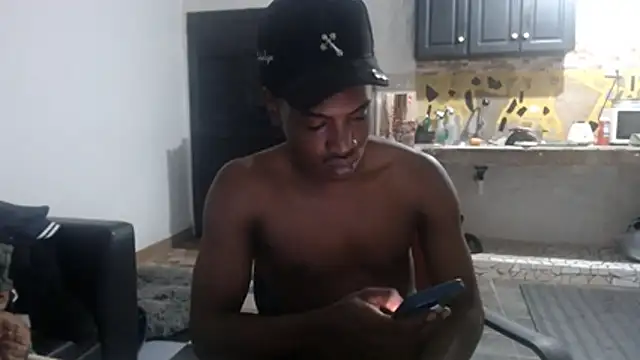 Snapshot of charles_king chatting on 07.17.26 charles king online show from 07.17.26