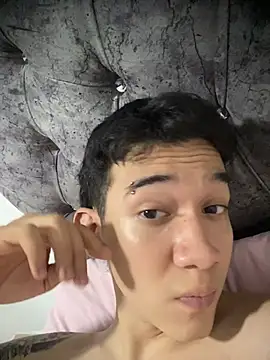 Snapshot of Sacro_sex chatting on 03.03.26 Sacro sex online show from 03.03.26