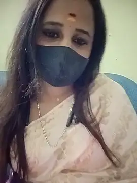 Snapshot of Tamil_Rani- chatting on 07.05.26 Tamil Rani- online show from 07.05.26