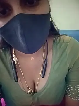 Snapshot of Tamil_Rani- chatting on 07.17.26 Tamil Rani- online show from 07.17.26