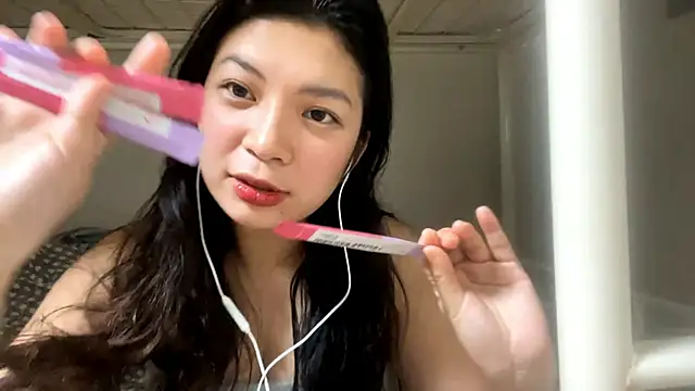 Snapshot of AlfrediaWurm chatting on 03.02.26 AlfrediaWurm online show from 03.02.26