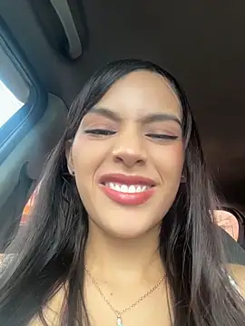 Snapshot of Mia-villalobos chatting on 05.17.26 Mia-villalobos online show from 05.17.26