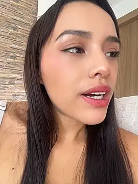 Snapshot of Mia-villalobos chatting on 05.23.26 Mia-villalobos online show from 05.23.26