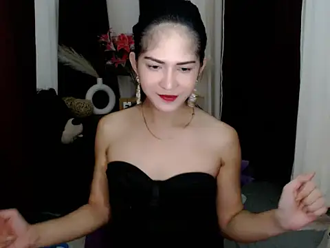 Snapshot of AnaxandraVenomLips chatting on 05.21.26 AnaxandraVenomLips online show from 05.21.26