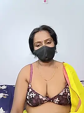 Snapshot of misti-boudii chatting on 06.10.26 misti-boudii online show from 06.10.26
