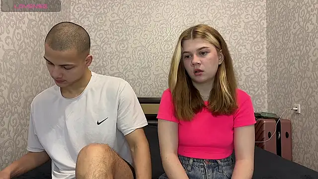 Snapshot of mirel_couple chatting on 05.19.26 mirel couple online show from 05.19.26