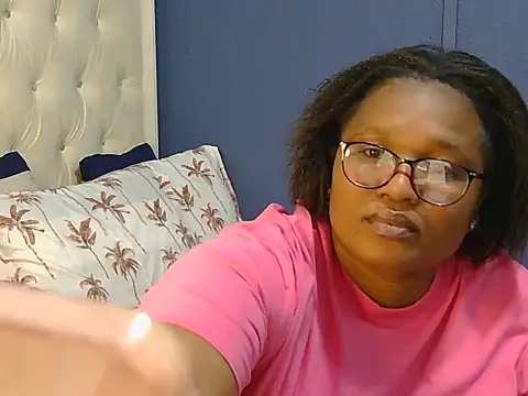 Cuddle Zee online show from 05.11.26
