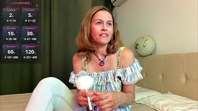Snapshot of Lizacams chatting on 07.08.26 Lizacams online show from 07.08.26