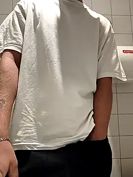 Snapshot of straightdude99 chatting on 03.02.26 straightdude99 online show from 03.02.26