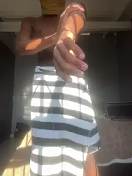 Snapshot of BumbleBee84 chatting on 07.12.26 BumbleBee84 online show from 07.12.26