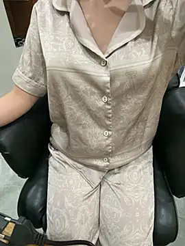 MiuLuxe online show from 03.02.26