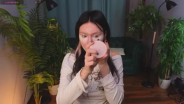 kittenlolla online show from 03.20.26