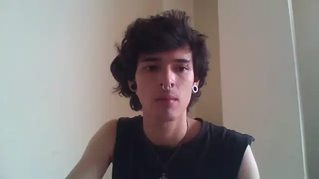 Snapshot of Moonandzukko chatting on 05.25.26 Moonandzukko online show from 05.25.26