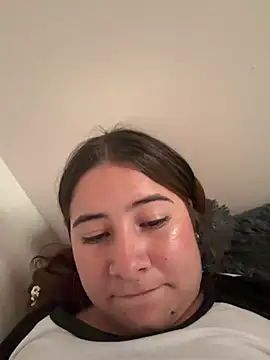 Zoe Luxxe  online show from 06.28.26