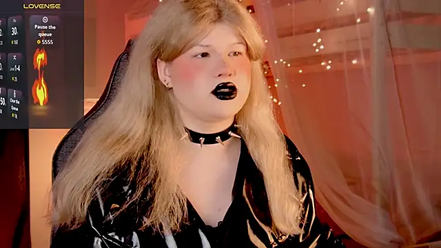 LilithNlsn online show from 04.12.26