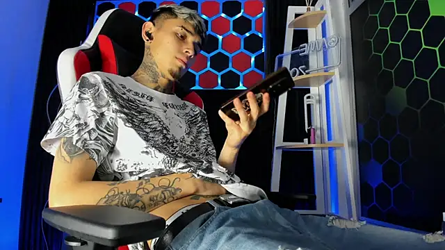 Max Hader  online show from 03.29.26