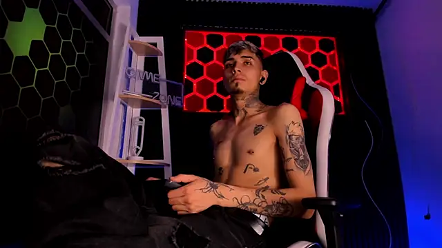 Max Hader  online show from 04.08.26