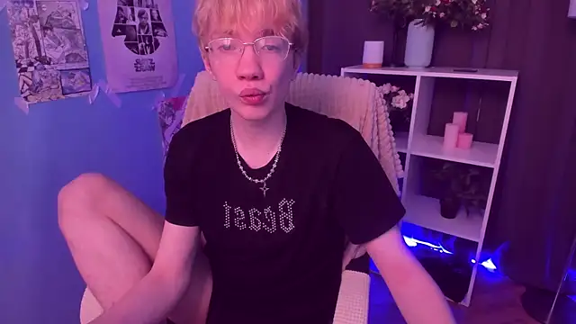 Snapshot of SKAIRAS_SKY chatting on 03.02.26 SKAIRAS SKY online show from 03.02.26