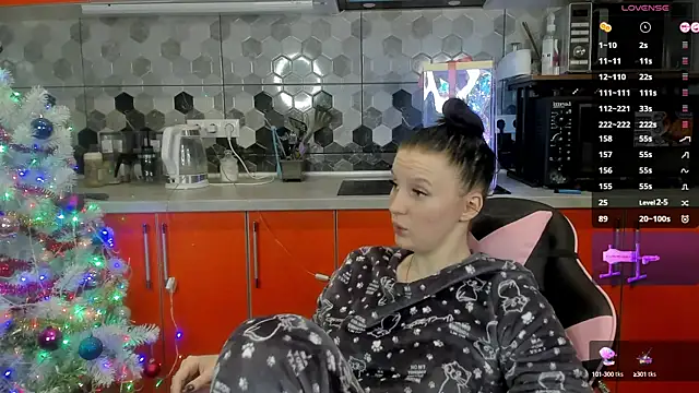Mary Blu online show from 12.21.24