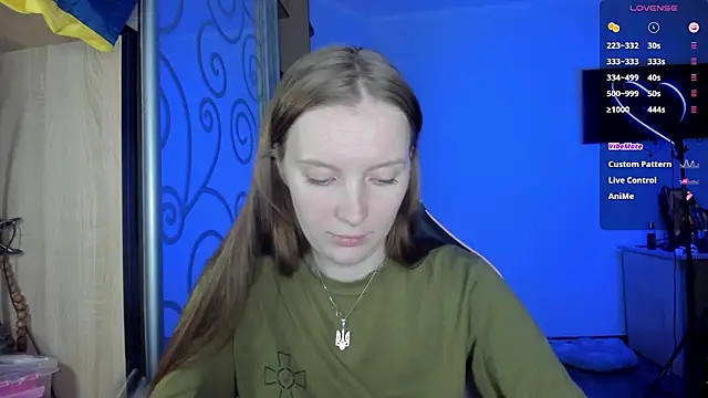 Snapshot of Mary_Blu chatting on 10.15.25 Mary Blu online show from 10.15.25