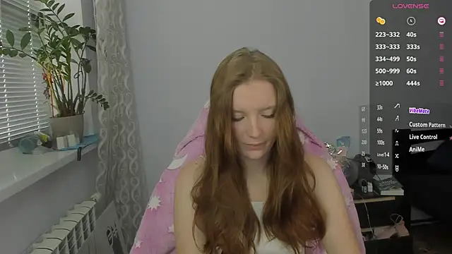 Snapshot of Mary_Blu chatting on 11.05.25 Mary Blu online show from 11.05.25