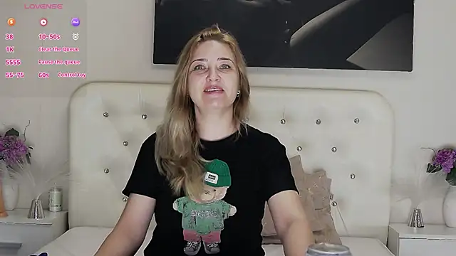 MellanieBliss online show from 04.21.26
