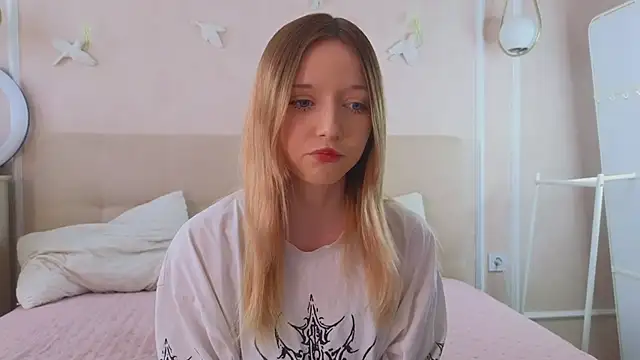 Snapshot of JillHolland chatting on 03.22.26 JillHolland online show from 03.22.26