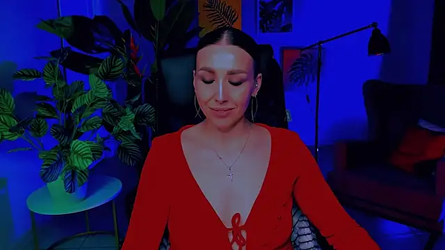 Snapshot of MonicaRiley chatting on 04.10.26 MonicaRiley online show from 04.10.26