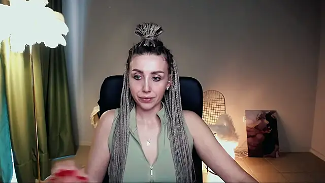 Snapshot of MonicaRiley chatting on 05.29.26 MonicaRiley online show from 05.29.26