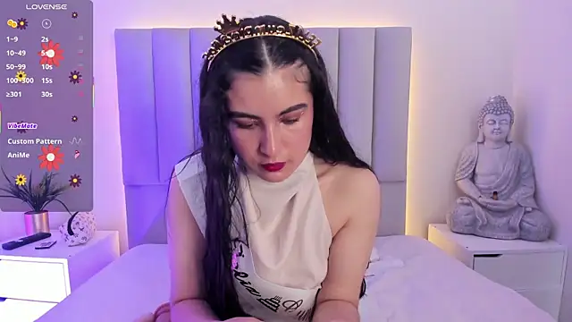 Cataa Hill online show from 04.17.26