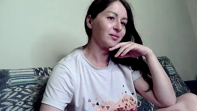 Snapshot of TenderAndSweetX chatting on 06.13.26 TenderAndSweetX online show from 06.13.26