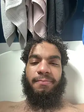 Snapshot of TheBigGrower chatting on 03.02.26 TheBigGrower online show from 03.02.26