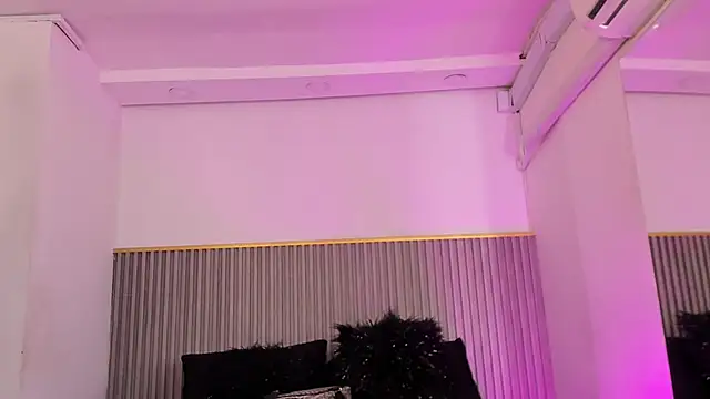 ashvalentine  online show from 06.03.26