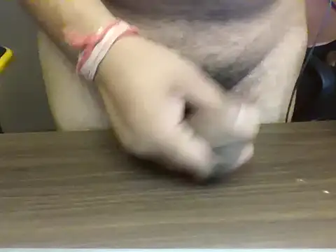 Snapshot of bigbuldgee chatting on 05.18.26 bigbuldgee online show from 05.18.26