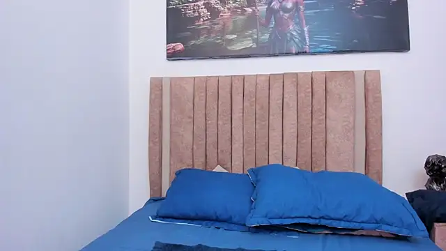 Thalia parkerr  online show from 04.07.26