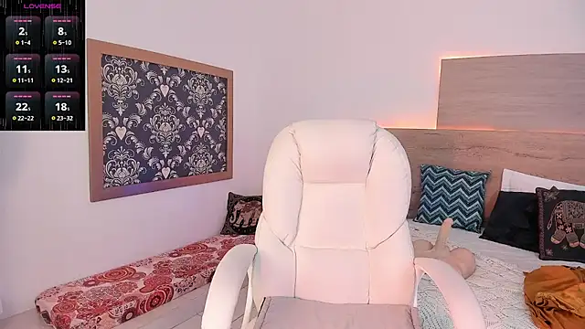  Azahaaraa  online show from 04.10.26