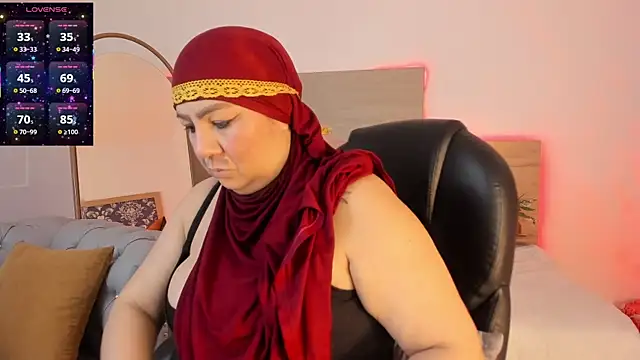 Snapshot of _Azahaaraa_ chatting on 05.31.26 Azahaaraa online show from 05.31.26