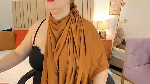 Snapshot of _Azahaaraa_ chatting on 06.06.26 Azahaaraa online show from 06.06.26