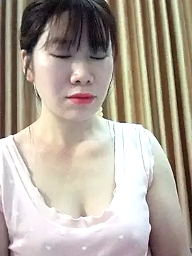 Snapshot of Bondgirl_9 chatting on 04.27.26 Bondgirl 9 online show from 04.27.26