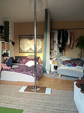 SkinnyLilly online show from 03.31.26