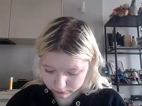 Snapshot of LenaSecret19 chatting on 06.17.26 LenaSecret19 online show from 06.17.26