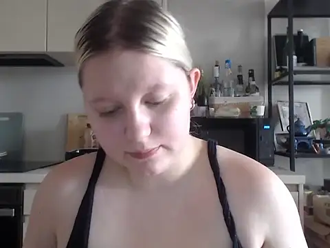 Snapshot of LenaSecret19 chatting on 06.29.26 LenaSecret19 online show from 06.29.26