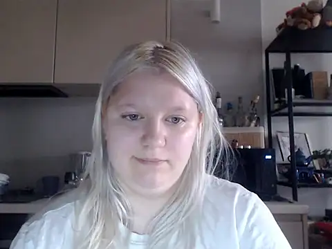 Snapshot of LenaSecret19 chatting on 07.15.26 LenaSecret19 online show from 07.15.26